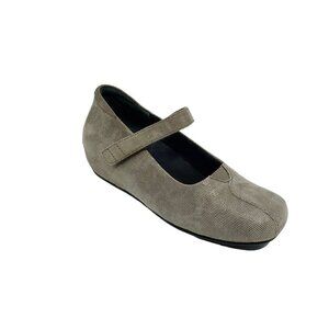 Ziera Suede Leather Mary Jane Shoes Women's Size 5.5 Wide EUR‎ 36